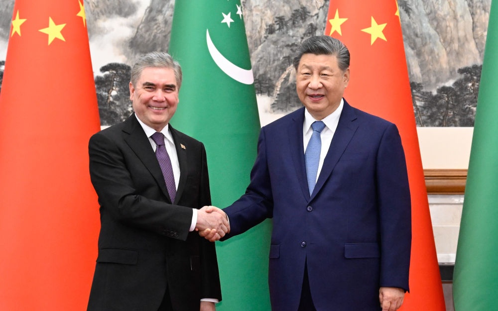 习近平会见土库曼斯坦民族领袖、人民委员会主席别尔…